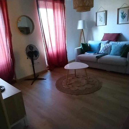 Les Coteaux De Mahe Apartment Турнон-сюр-Рон Екстериор снимка