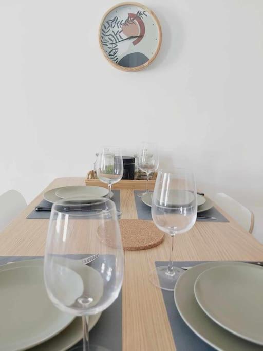 Les Coteaux De Mahe Apartment Турнон-сюр-Рон Екстериор снимка